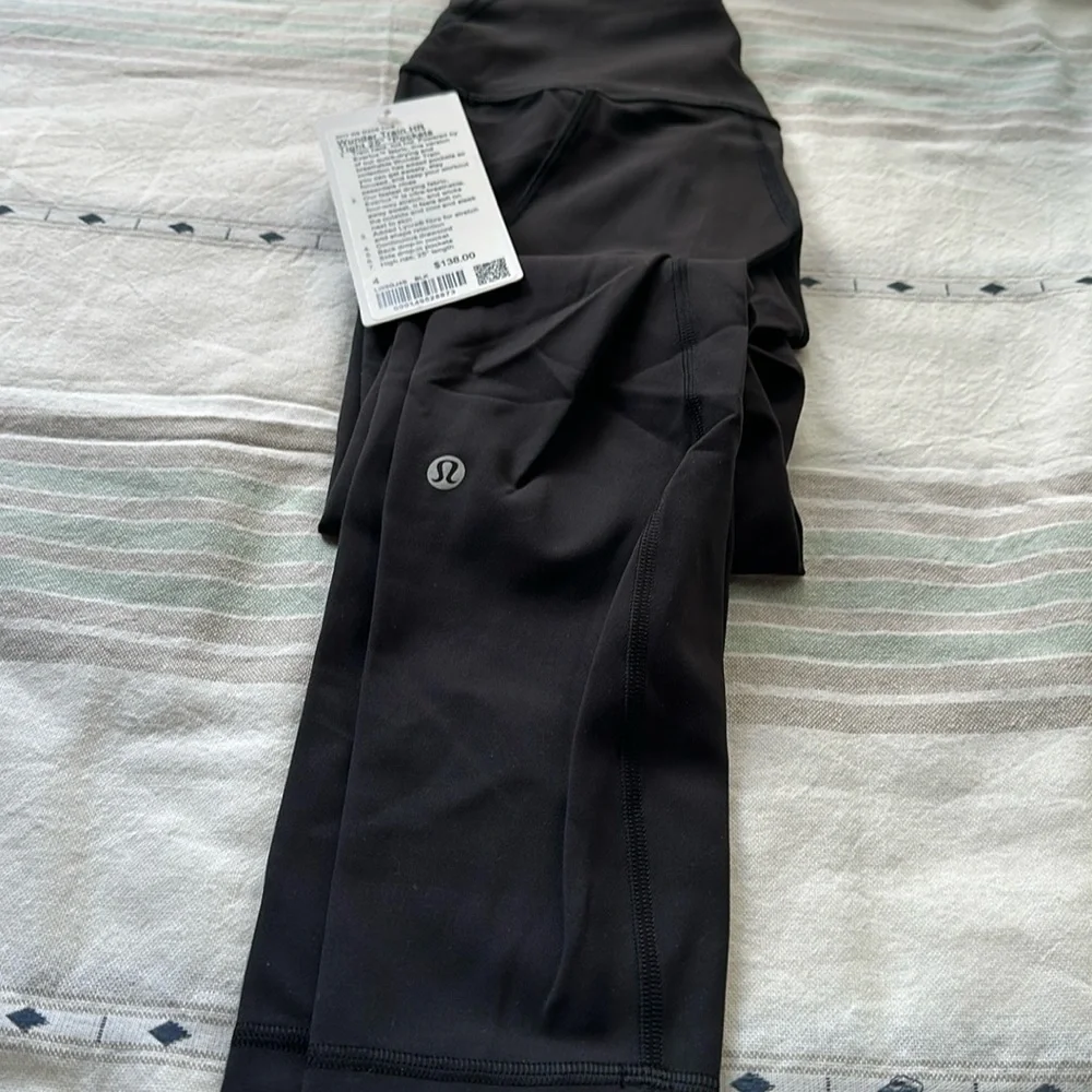 Lululemon Wunder with pockets